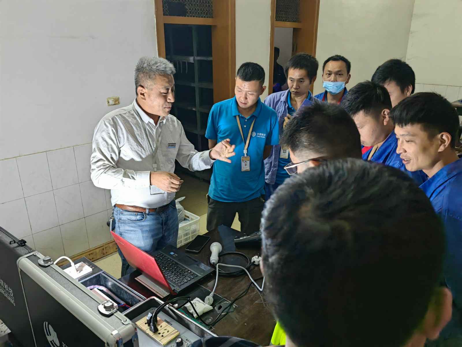 济南学林绘画艺术培训有限公司为中移铁通有限公司安全用电培训